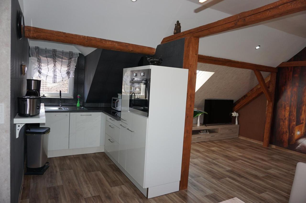 Aussergewoehnliche Dachgeschosswohnung Кёнигслуттер-ам-Эльм Экстерьер фото