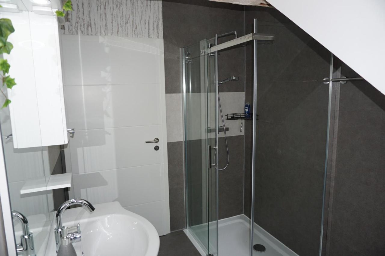 Aussergewoehnliche Dachgeschosswohnung Кёнигслуттер-ам-Эльм Экстерьер фото