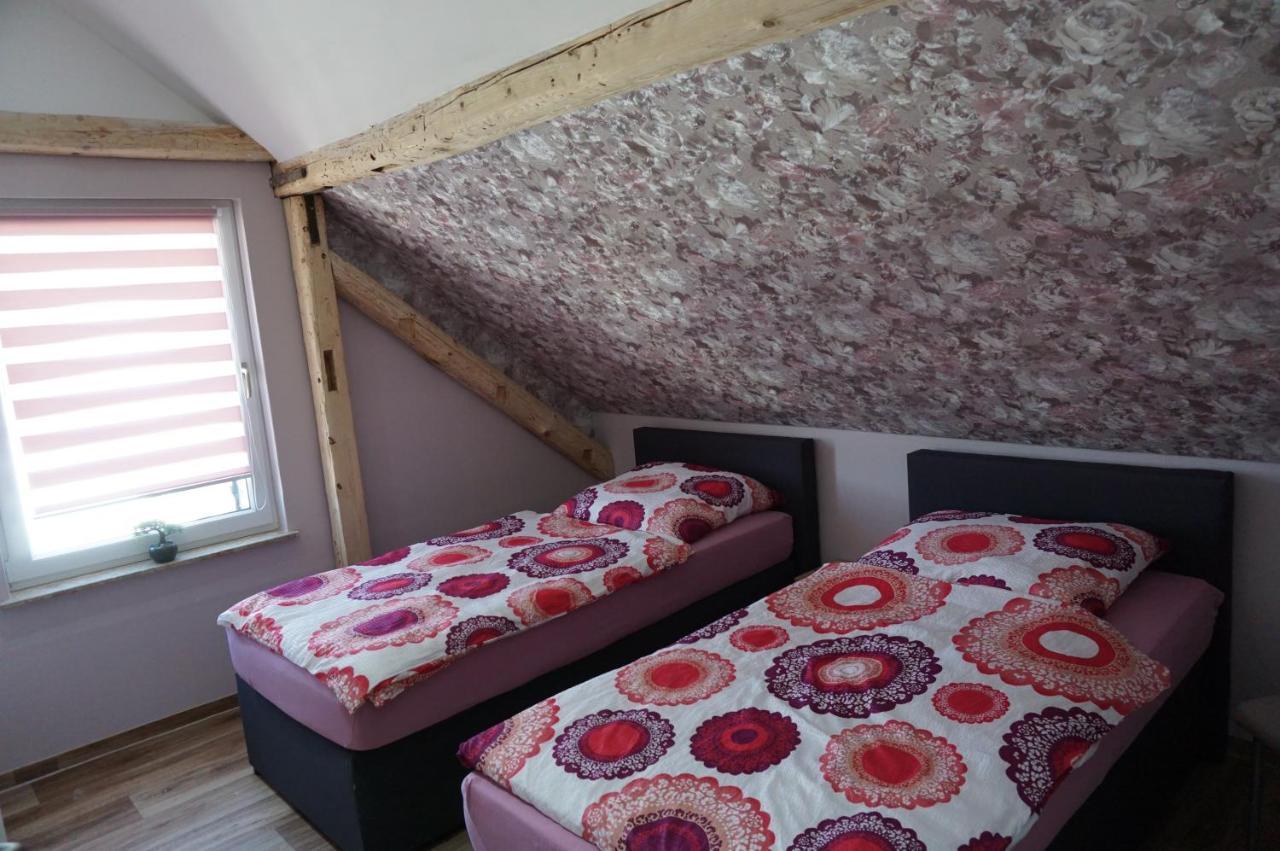 Aussergewoehnliche Dachgeschosswohnung Кёнигслуттер-ам-Эльм Экстерьер фото