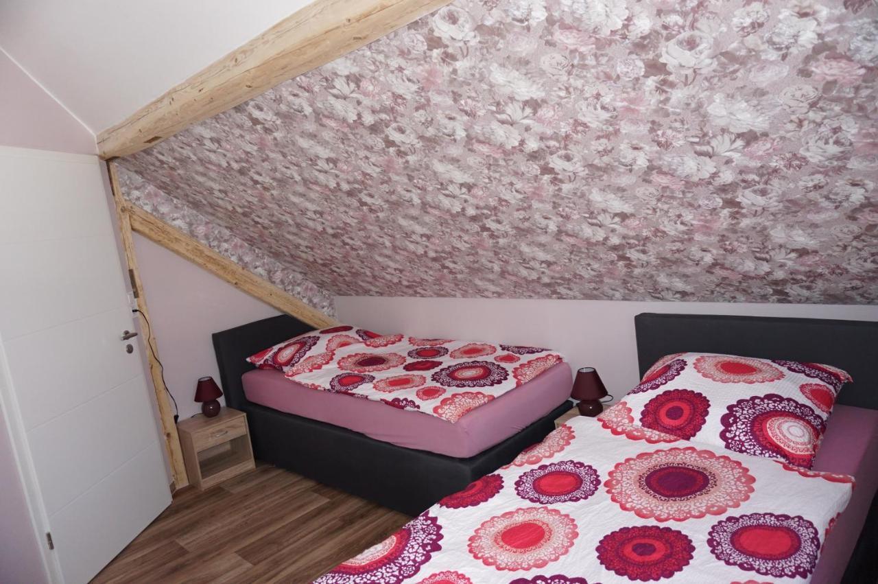 Aussergewoehnliche Dachgeschosswohnung Кёнигслуттер-ам-Эльм Экстерьер фото